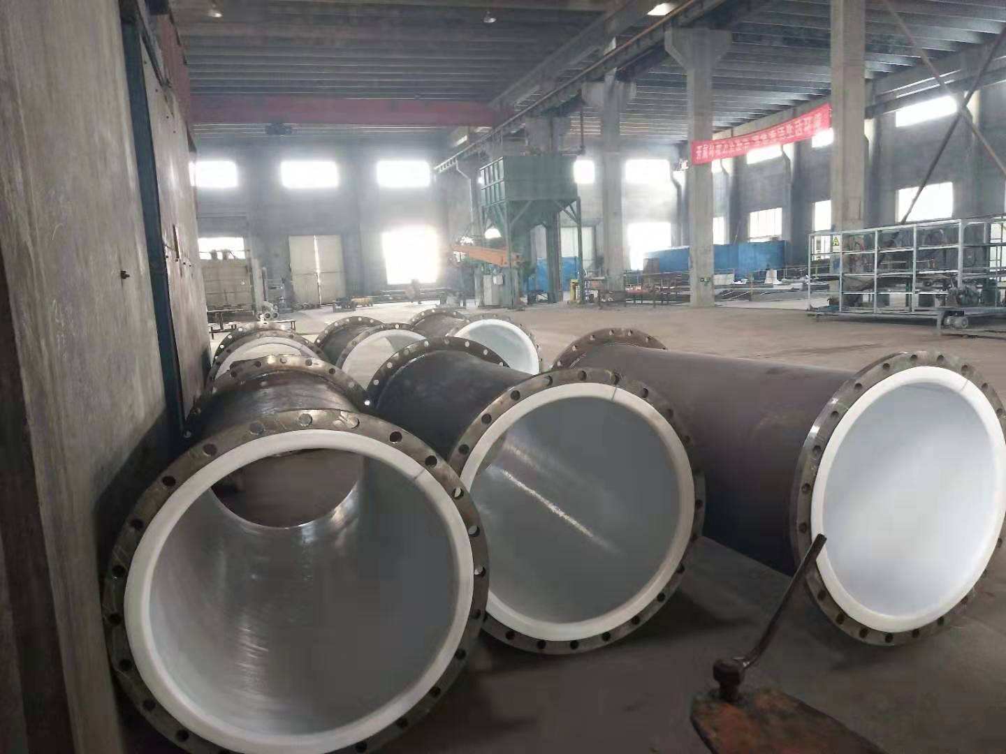 溫度能使襯四氟設備產(chǎn)生怎么樣的影響？